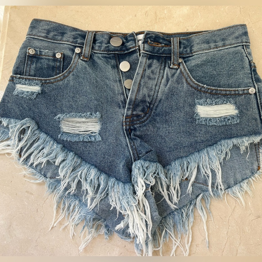 Super cute and comfy Superdown shorts